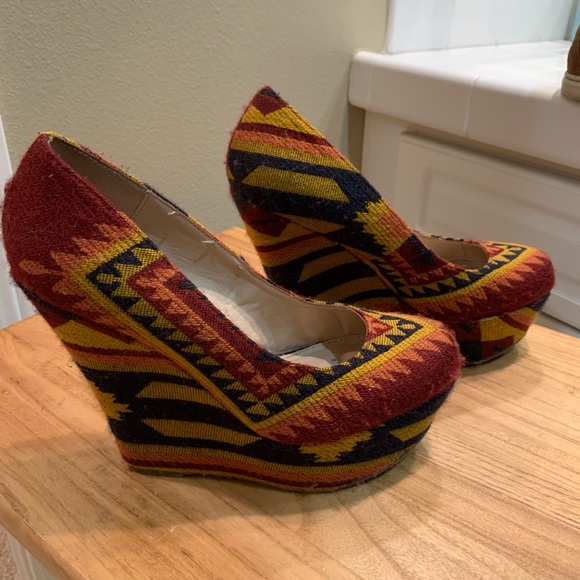 Steve Maddens Wedges size 9 - Picture 1 of 4